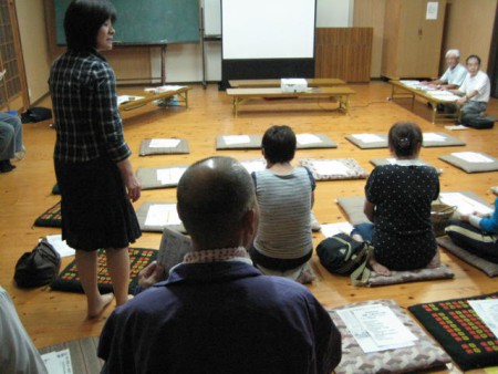 2015.6,28　北古賀公民館にて筑穂「人権を考える集い」に参加